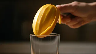 Peel Messy Mangoes Clean Using This Genius Glass Trick