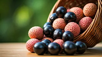 These Monsoon Fruits Naturally Strengthen Your Immunity