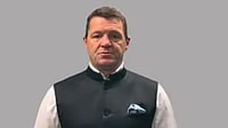 DGCA Issues Show-Cause Notice To IndiGo CEO Over Massive Flight Disruptions, Cites Lapses In Planning And Oversight