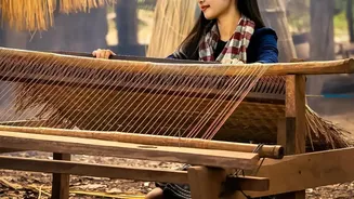 Handloom Appeal Among Gen Z: How Micro-Influencers Highlight Local Weaves Across Indian Cities
