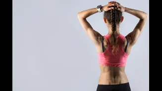 É normal sentir o bíceps no treino de costas?