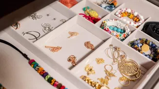 How to organize jewellery (on a budget)