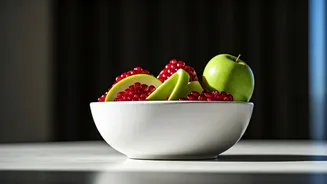 Why Everyone Is Eating Pomegranate Green Apple Bowls