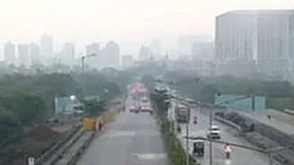 Mumbai Weather Update February 1, 2026: Thick Smog Blankets City As AQI Slips Into Severe Category In Vikhroli, Chembur & Other Areas