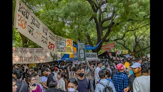 Mallikarjun Kharge Challenges Modi Government Over Student Protests