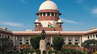 Supreme Court tells government to reconsider Delhi Metro gate closures