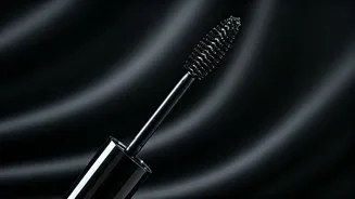 Achieve Dramatic Volume: 8 Mascaras That Won't Smudge or Flake