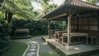 How Young Indian Solo Travellers Save Money In Bali Using Cheap Warungs