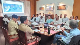 ಇನ್ಮುಂದೆ ಫುಟ್ಪಾತ್ನಲ್ಲಿ ಬೈಕ್ ಓಡಿಸಿದ್ರೆ 5 ಸಾವಿರ ರೂ ದಂಡ! ಸಾರಿಗೆ ಸಚಿವರಿಗೆ ಕೃಷ್ಣಬೈರೇಗೌಡ ಪತ್ರ