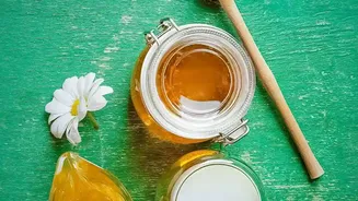 Honey Versus Sugar Nutrition Comparison: Honey's Trace Nutrients and Overall Sugar Content