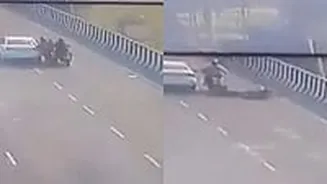 Caught On Camera: Accountant Carrying ₹85 Lakh On Scooter Robbed By Bike-Borne Thieves On Delhi-Lucknow Highway In Hapur
