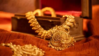 Gold Rate: వైట్ గోల్డ్, రోజ్ గోల్డ్ అంటే ఏంటి? వీటిని కొనుగోలు చేసేటప్పుడు ఎలా చూడాలి.. రీసేల్ సమయంలో సాధారణ బంగారం రేటు లభిస్తుందా..?