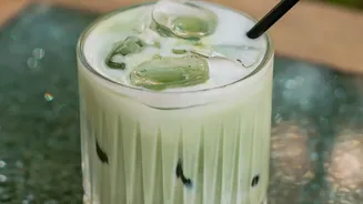 Sparkling Water Turns Matcha Into a More Refreshing Cold Drink