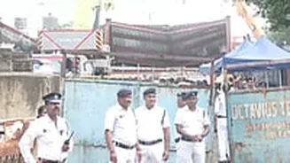 Kolkata Warehouse Collapse Leaves 9 Dead, 20 Injured; 5 Arrested In Connection With Incident | Video