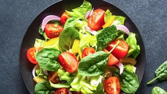 Better Salad Texture Starts with Drying, Timing and Layering
