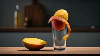 The Clever Glass Peeling Trick Effortlessly Peels Mangoes Clean