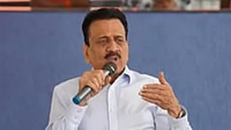 Nashik: Minister Girish Mahajan Directs Administration To Ensure Smooth Conduct Of Aerobatic Show