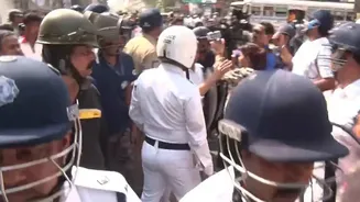 WATCH: Stone-Pelting, Clashes Break Out Between TMC and BJP Workers in Kolkata Before PM Modi's Rally