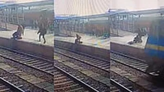 Uttar Pradesh: RPF Jawan Saves Passenger’s Life, Drags Him To Platform Seconds Before Speeding Train Passes In Jalaun; VIDEO