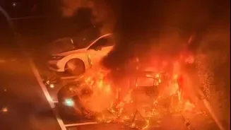 Carro com nota zero em segurança vira bola de fogo na rua e gera debate na China