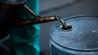 Oil prices dip after 3-week high amid Middle East tensions