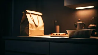 Food Delivery Has Entered Its After-Hours Phase