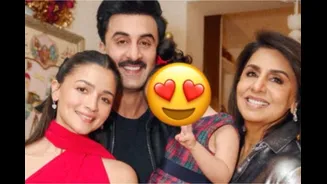 Neetu Kapoor Shares Unseen Christmas Moment With Ranbir Kapoor, Alia Bhatt And Raha