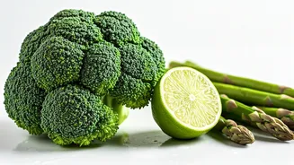 Keep Green Vegetables Visually Vibrant With This Lime Hack