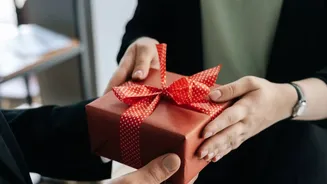 Things You Should Never Gift To Anyone, According To Vastu