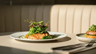 Making Healthier Dining Choices: 8 Expert Hacks