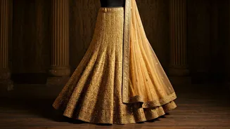 नव्या नंदा का स्वर्णिम लहंगा: फैशन का जश्न