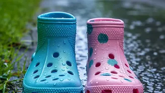 Understanding Footwear That Suits Monsoon Travel Through the 2026 Monsoon-Footwear Shift