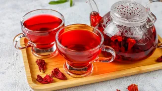 Chá de hibisco emagrece? Conheça os benefícios da bebida para a saúde e pele