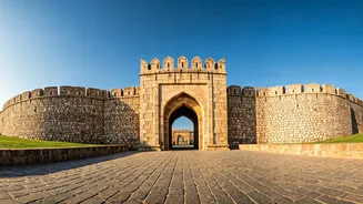 Gingee Fort: Unveiling the 'Troy of the East' – A Fortress Steeped in History