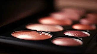 Glossy Finishes Are Dominating Makeup Inspiration Boards