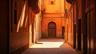 Unveiling Delhi's Hidden Gems: A Traveler's Guide