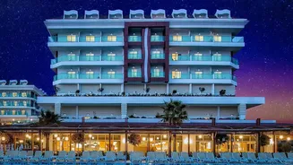 How to Choose a Hotel Area for Early Starts and Late Nights