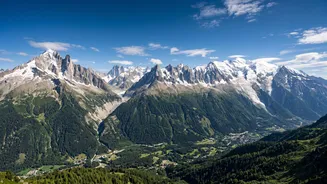 The French Alps Paragliding Guide Has A Popular Seasonal Window From May To September