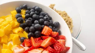 Quick fix: Quinoa bowls with mango and blueberries