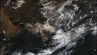 Bay of Bengal and West Pacific systems sustain India's monsoon