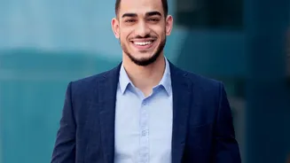 Showcasing Side Projects On LinkedIn: Boost Your Brand As An Entry-Level