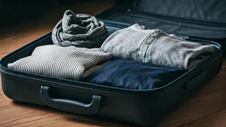 Minimal Dressing Keeps Travel Looks More Polished
