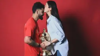 Anushka Sharma shares picture with IPL 2026 trophy and Virat Kohli
