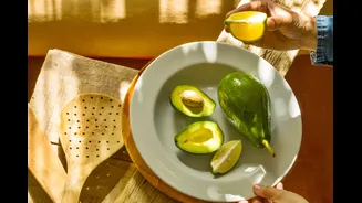 Chá de caroço de abacate e limão: para que serve e como preparar
