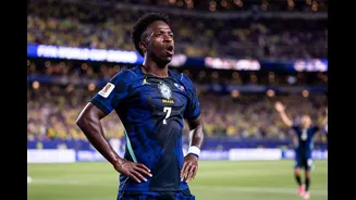 Vini Jr. iguala participações em gols de Ronaldinho e Romário em Copas