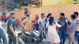 Agnimitra Paul : অগ্নিমিত্রাকে ঘিরে 'গো ব্যাক' স্লোগান, 'পাড়ায় পাড়ায় দিদিভাই' কর্মসূচি চলাকালীন BJP-TMC হাতাহাতি রানিগঞ্জে