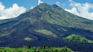 Local Guides Help Visitors Understand Both Volcano Landscapes and Safety Rules