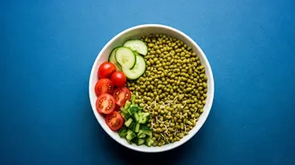 Stay Light This Monsoon With Sprouted Green Moong Lunch Bowls