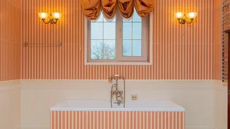 Planning Hotel Photo Checks Should Balance Room Categories And Windows And Bathrooms