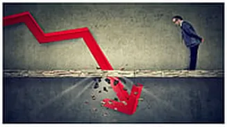 Smallcaps, Midcaps Lag Sensex In 2025 Amid Valuation Correction & FII Outflows